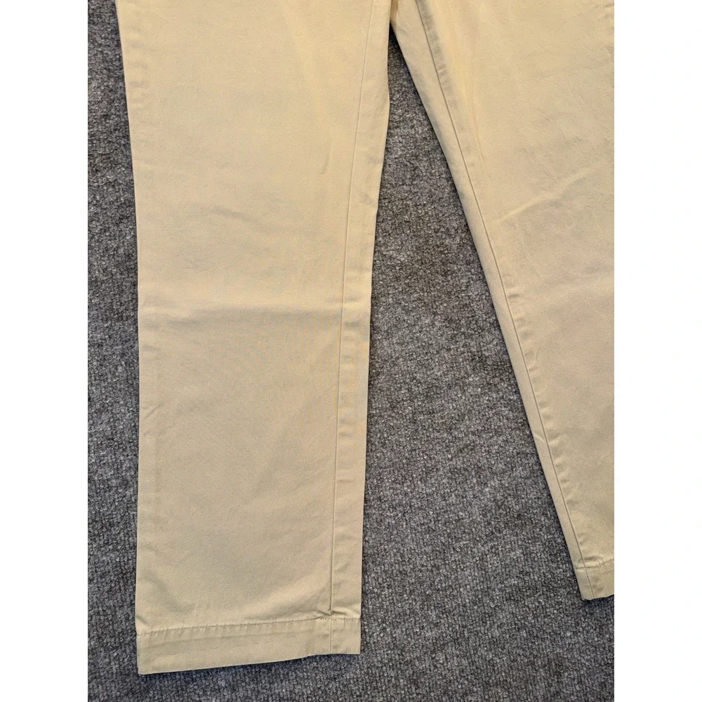 Banana Republic brand banana